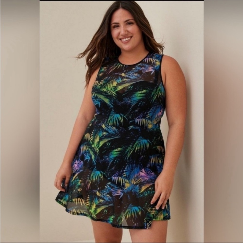 TORRID gorgeous palm leaf print one piece swimsuit with mesh overlay, 2X D/DD